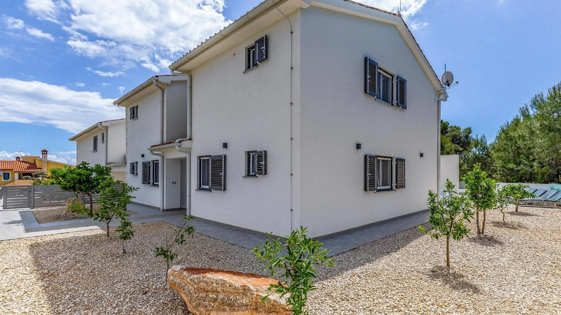 Amazing Home In Liznjan With Wi-Fi Holiday home
